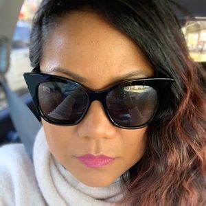 Meet your Posher, Sharon